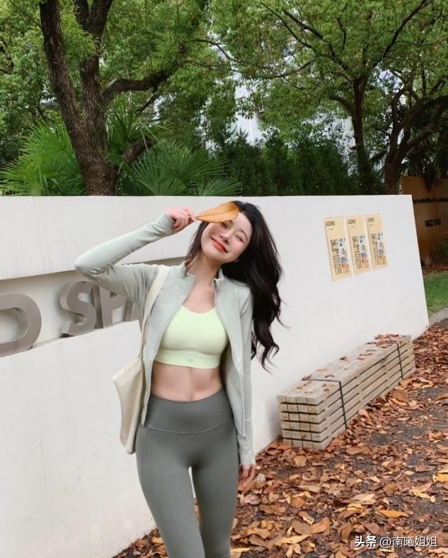 t恤衣服流行女士,t恤衣服流行