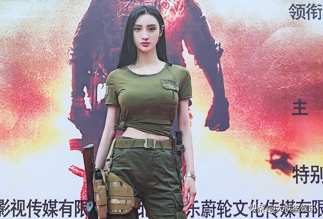 “荧幕女兵”的消亡史：蛇精脸、大浓妆，求你们别再*辱侮**战士了