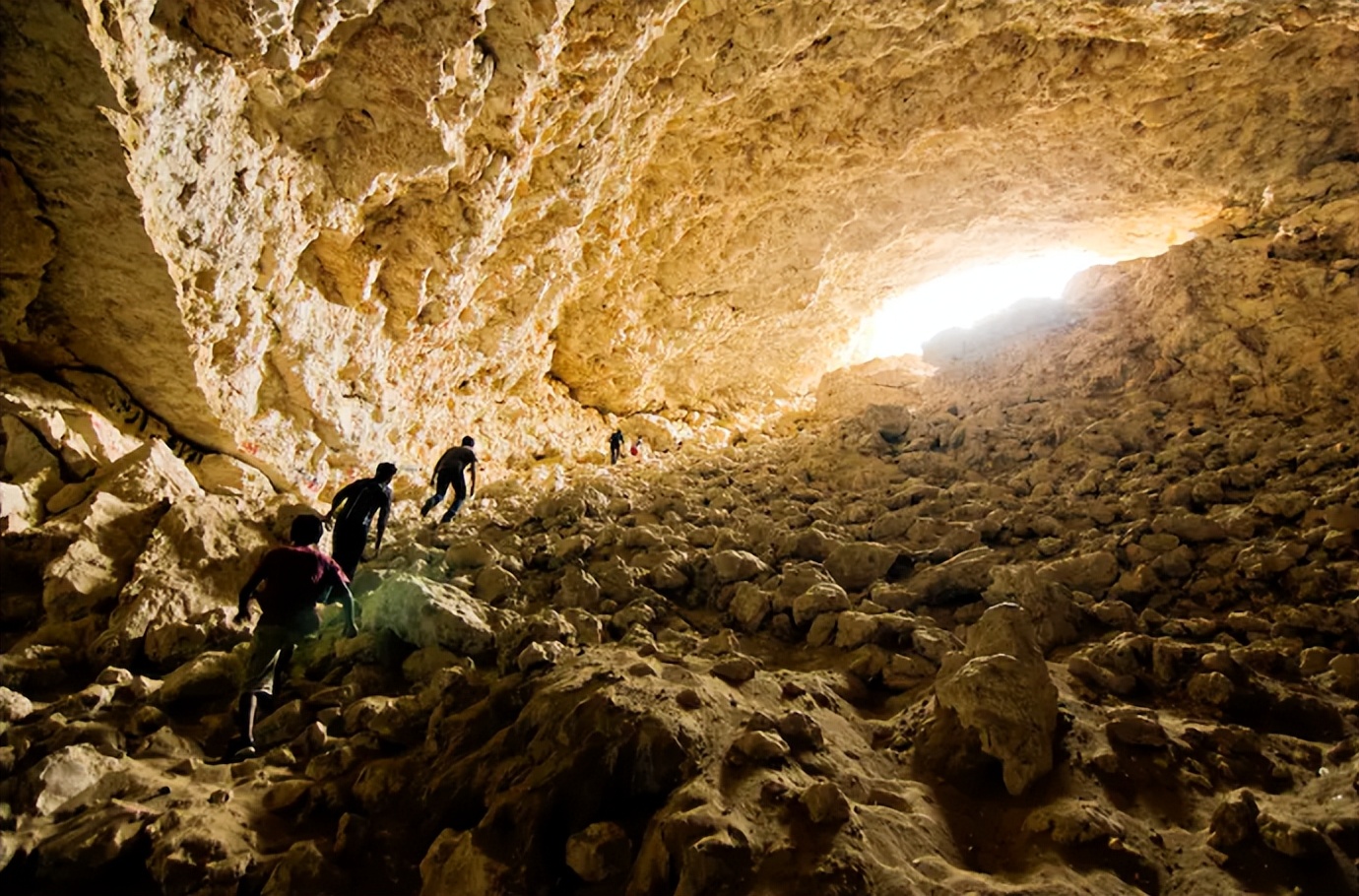 卡塔尔亚洲杯旅游攻略,卡塔尔旅游攻略最新路线
