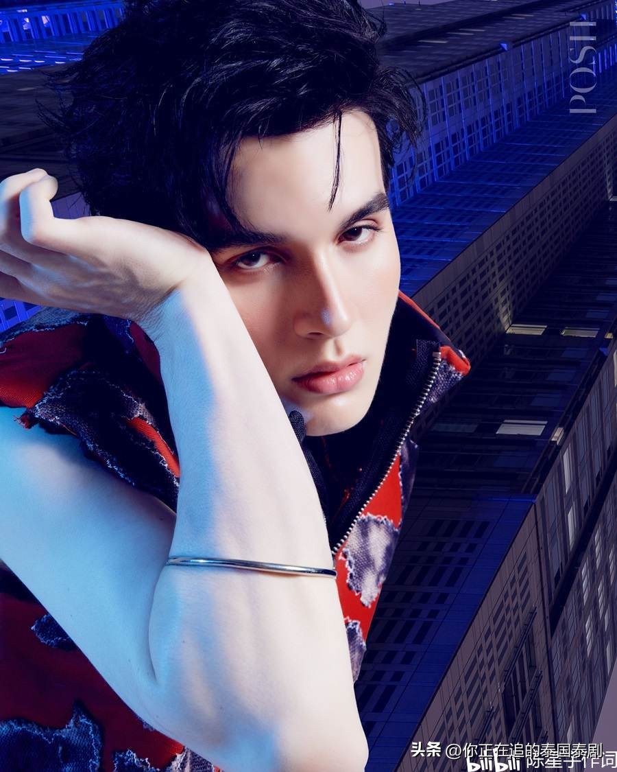 泰剧巨龙之爱MosPanuwat和BankMontop新杂志:元宇宙少年龙月臣服