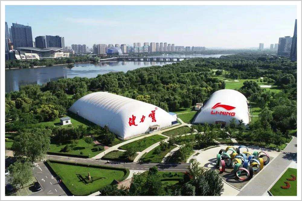 李铁的商业帝国文章,李铁投资的足球装备