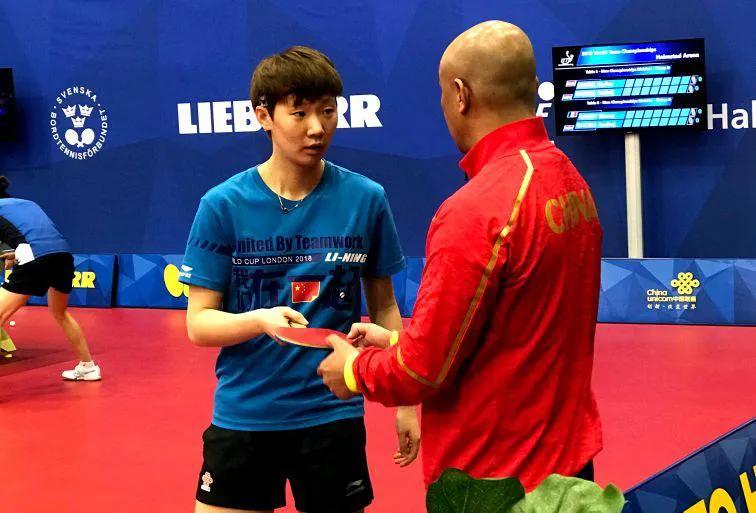 国乒教练肖战家庭成员,国乒教练肖战的真实年龄