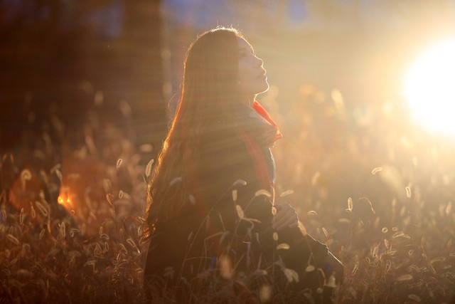 15岁少女暑假探亲，却遭母亲男朋友猥亵