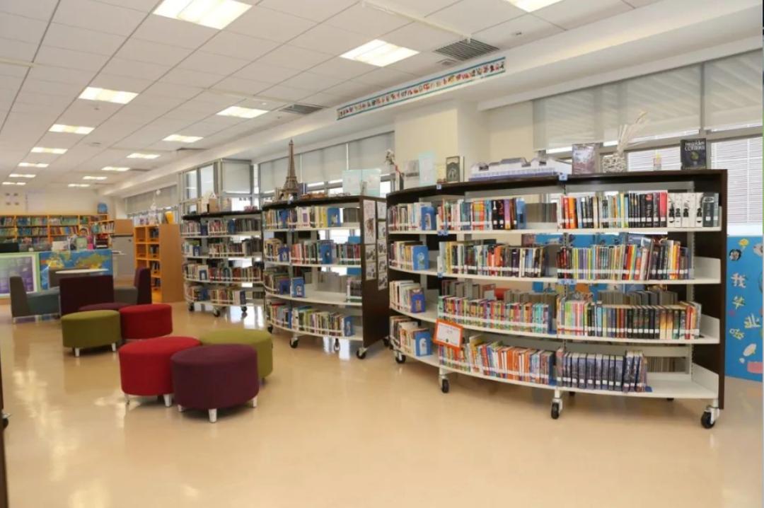 创校生录剑桥、去肯尼亚后变身“食堂警察”，90年历史的学校牛