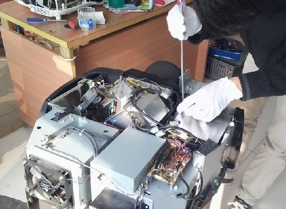 怎么挑选价格合适好用的投影仪,怎样挑选1000元内投影仪品牌