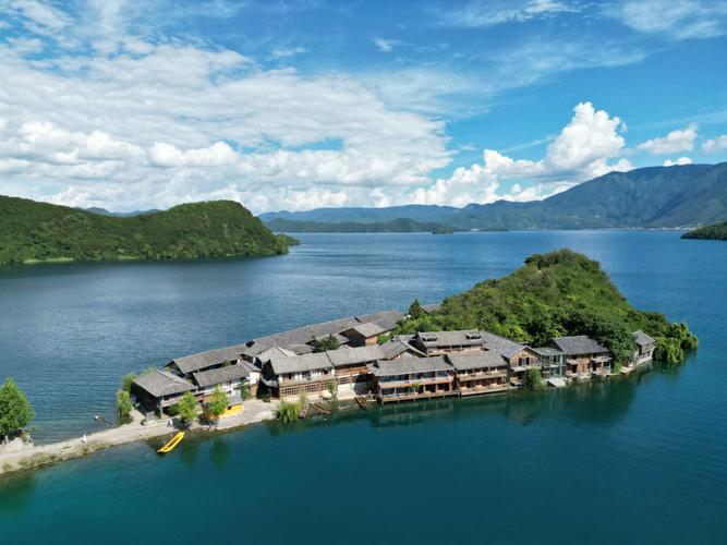 云南旅游6天5晚团双人1680,云南旅游6天5晚在当地报团