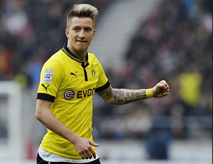 黄潜战胜巴萨,黄潜vs拜仁任意球