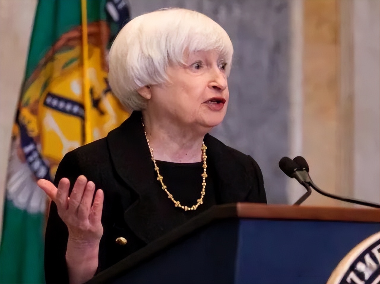 中方抛售千亿美债,中方抛售美债至8594亿