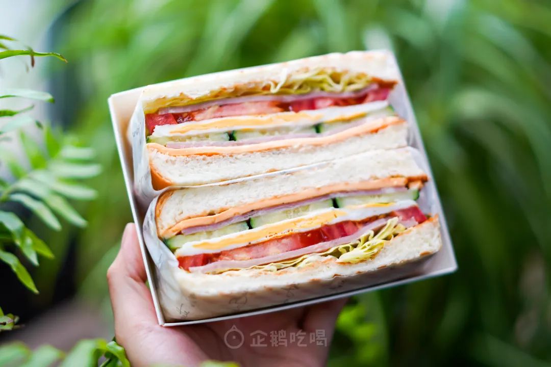 吃掉100个小面包,吃掉100个面包