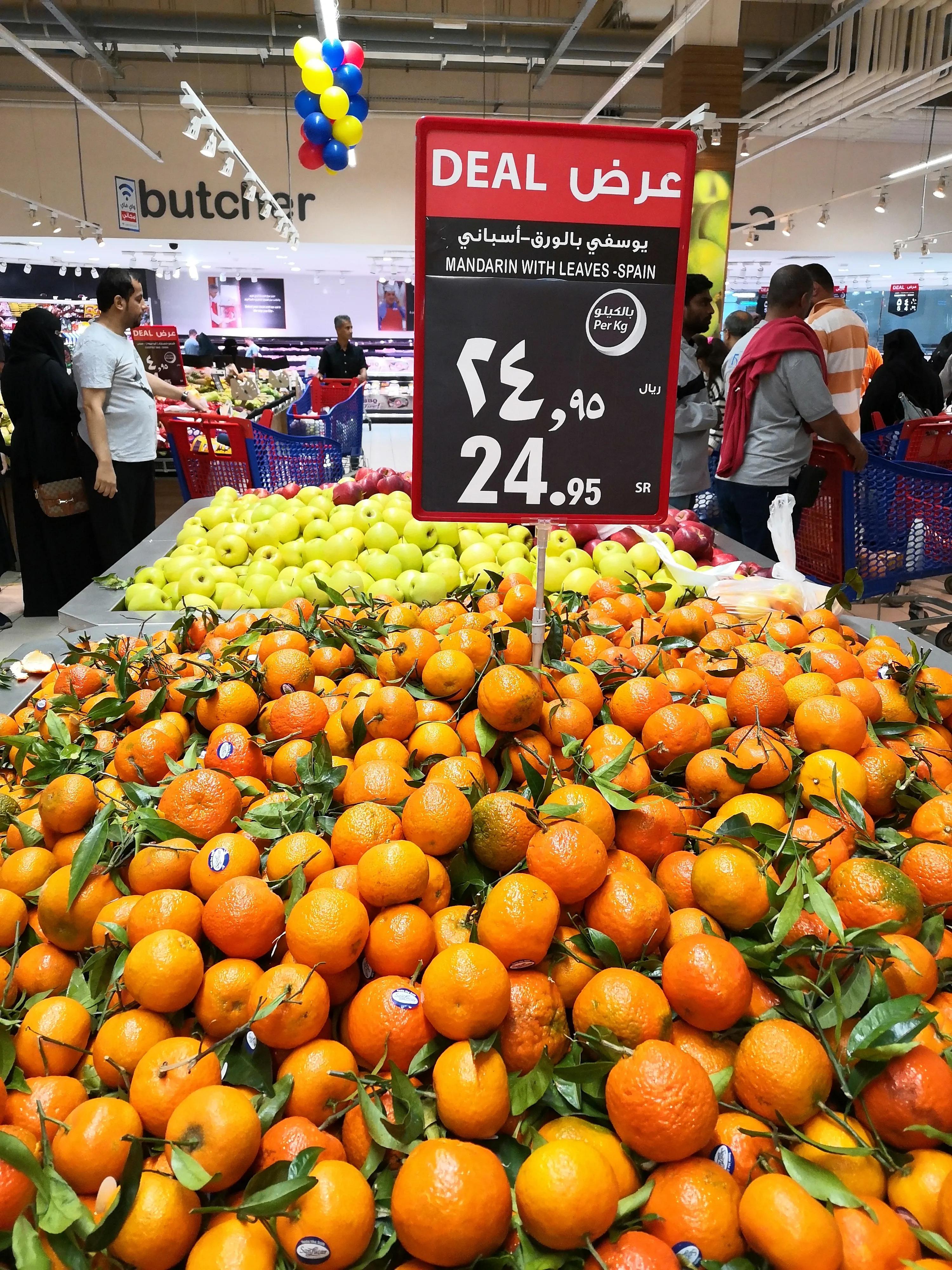 头顶一块布不是恐怖就是富什么梗,头顶一块布的人为啥那么富