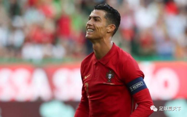 东亚杯国足0-0逼平小日本，韩国棒子坐不住了