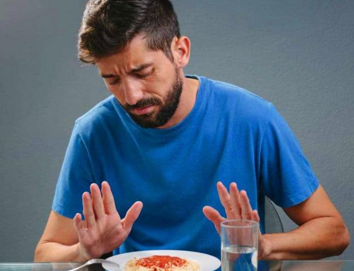 吃饭了容易饿是不是有胃火,胃总是饿的空空的感觉是胃火吗