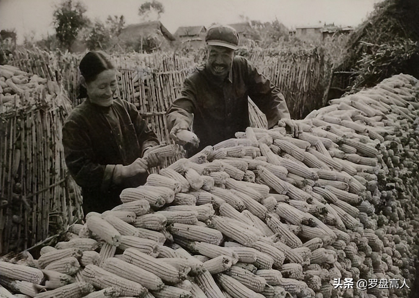 80年代沈阳老工厂大门照片,沈阳90年代铁西308大院老照片