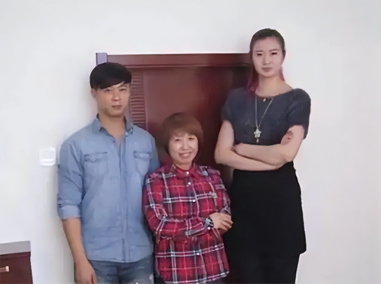 农村小伙娶1.97米女篮巨人梁天云,女篮运动员梁天云的抖音号