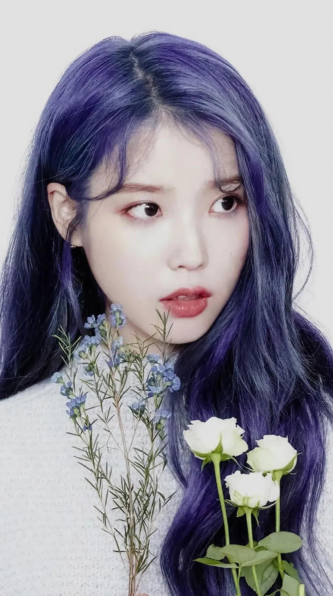 姹紫嫣红霞笼雾，佳酿温馨浅浅歌