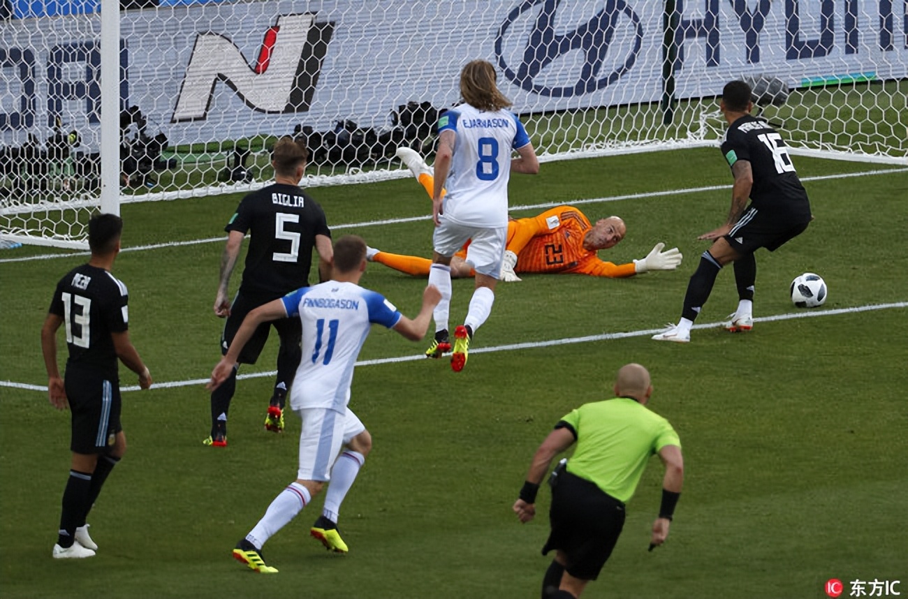 干掉国足的甘肃泾川队：前锋是厨子，后卫卖水果的，还有一个学生