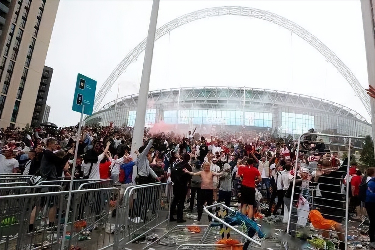 英国足球流氓造成的惨案,英格兰足球流氓怎么整治的