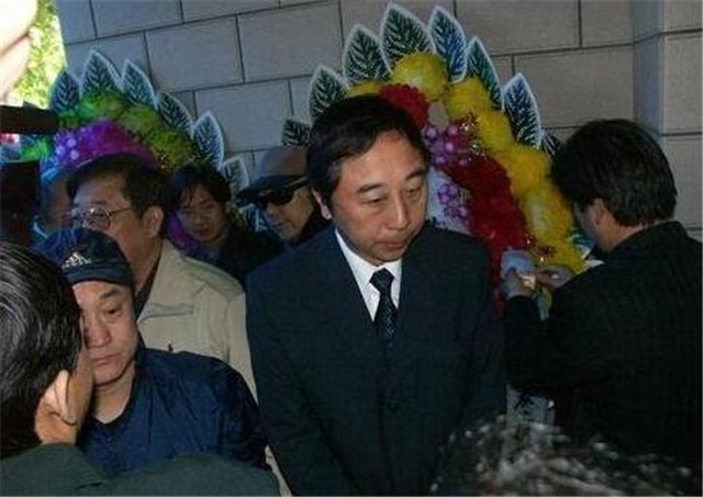 牛振华最后怎么死的,牛振华醉驾