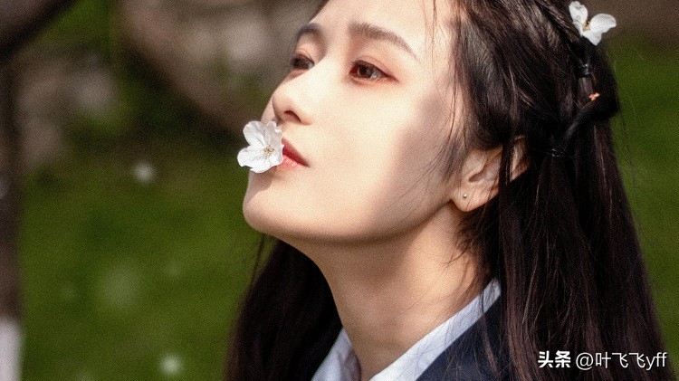 女人说这些“反话”，不是拒绝你，而是对你动情了