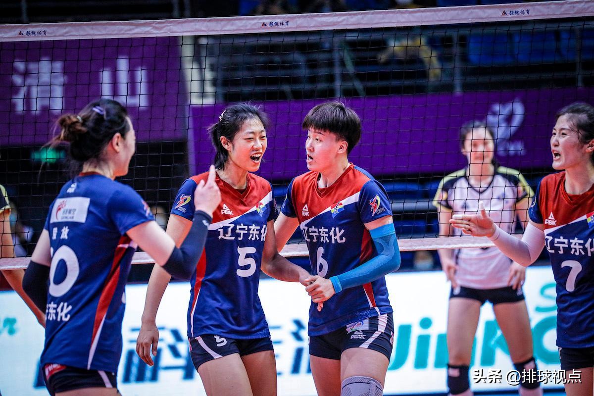 女排联赛半决赛第三场北京vs上海,天津女排1:3不敌上海队无缘决赛