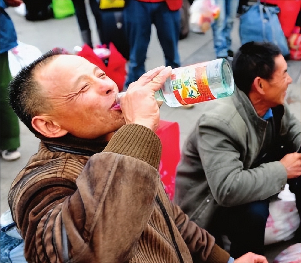 53度飞天茅台一瓶难求,飞天茅台53度和43度瓶子一样吗