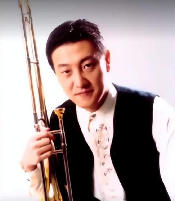 王燕韩磊简介,韩磊苦追王燕十年