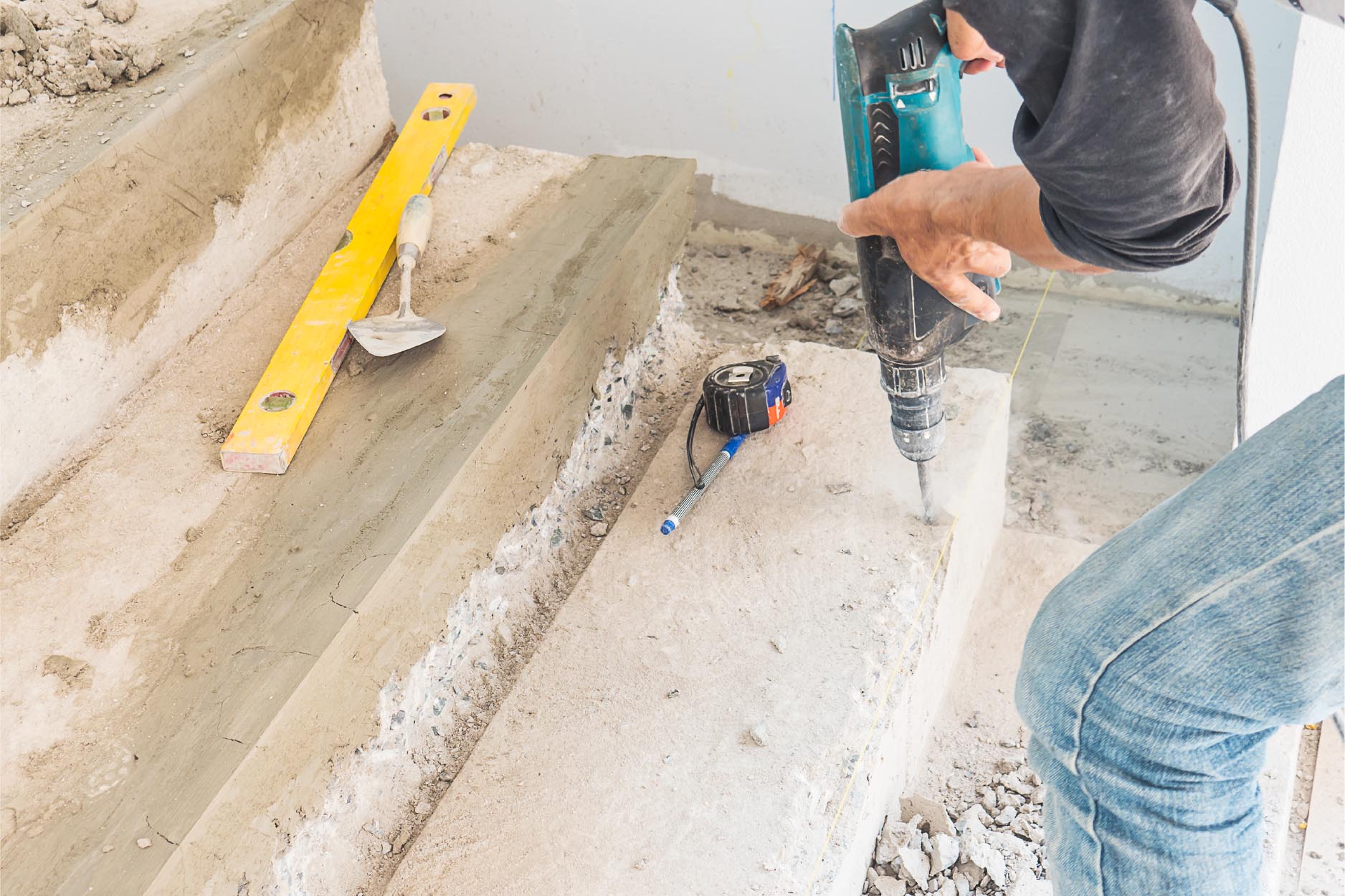 建筑施工工具操作,建筑工地常用的工具