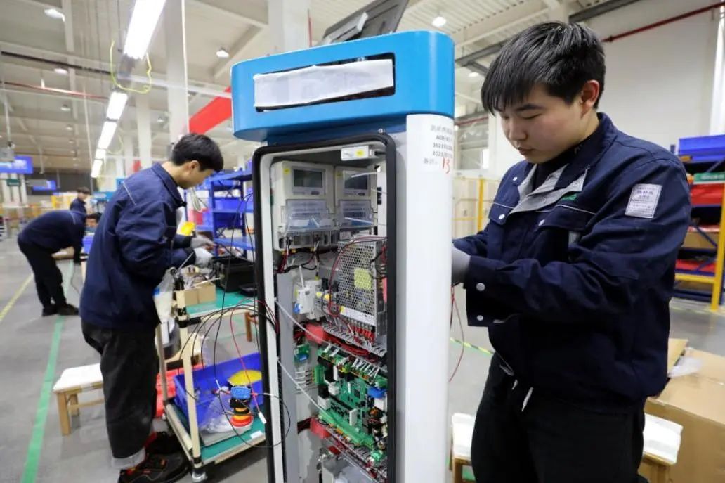 说一个人很牛是什么意思,形容一个人很牛的成语