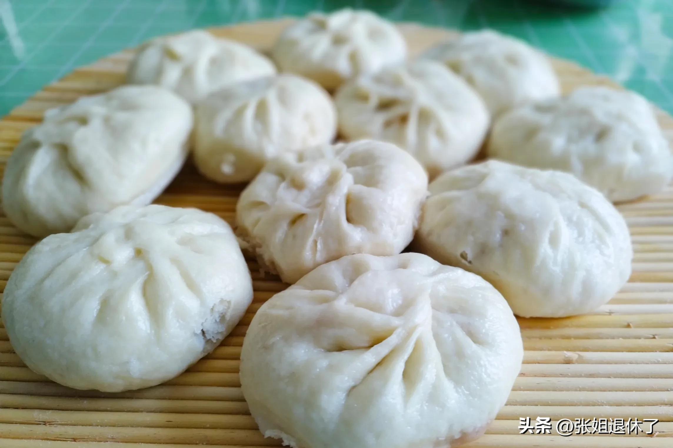 退休生活丰富多彩的赞美句子,退休后的生活越简单越有福气