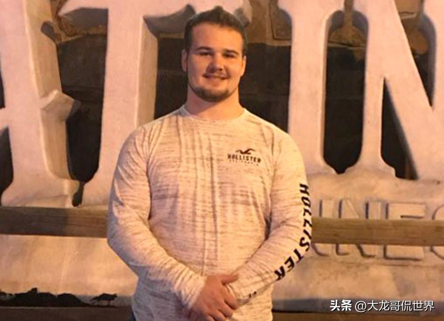 美国一学生上体育课中暑,美国15岁少年中暑身亡