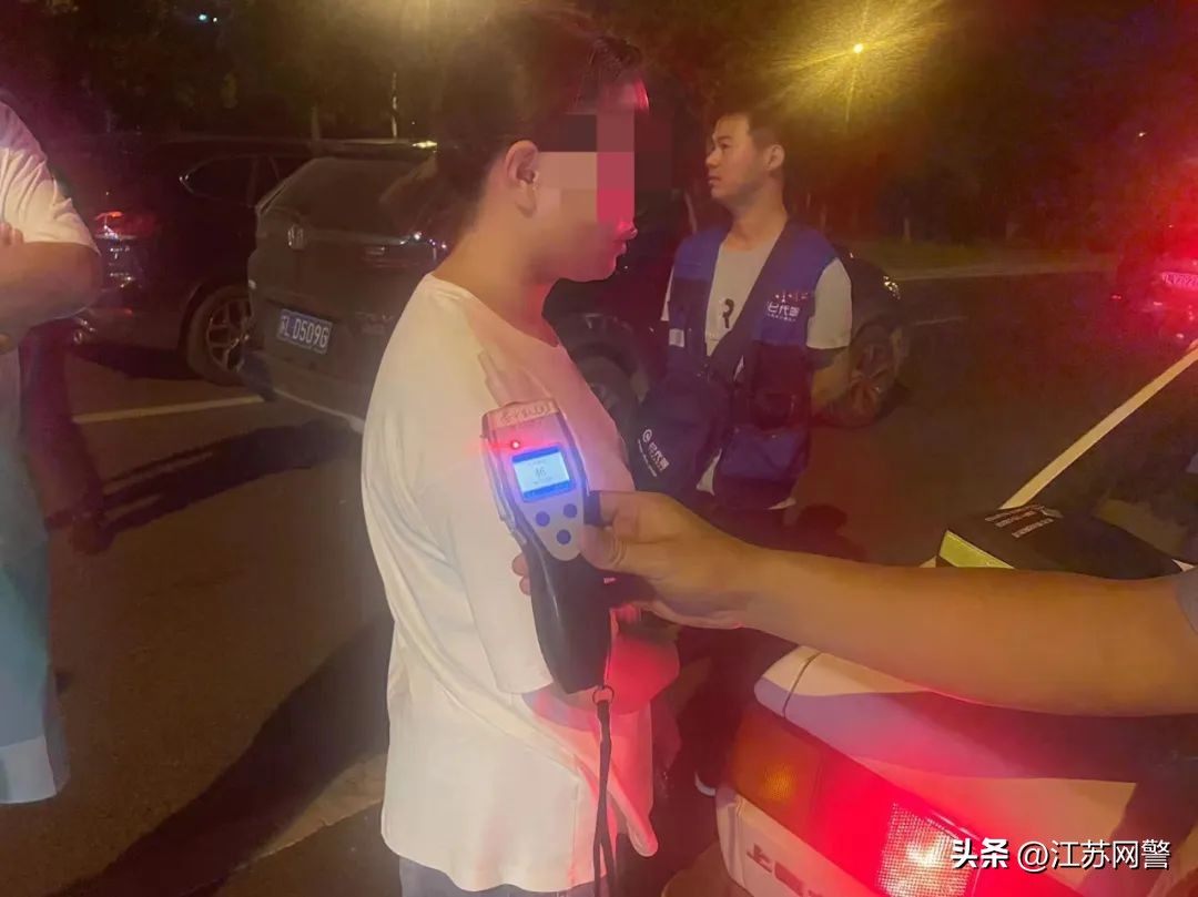 江苏镇江：润州交警零点行动一批“醉猫”入网