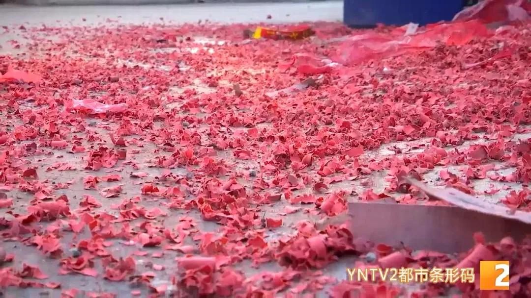 鞭炮齐鸣锣鼓喧天红红火火闹新春,希望生意一直红红火火