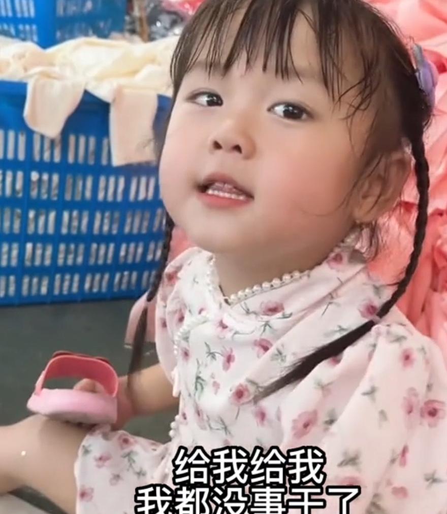 妮妮工厂小员工,妮妮的真实妈妈