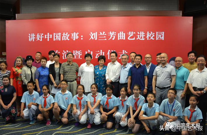 杩欎釜灞曡涓轰粈涔堜細闇囨捈浜哄績,杩欎釜灞曡鎵撶牬鑹烘湳鍜岀敓娲荤殑鐣岄檺