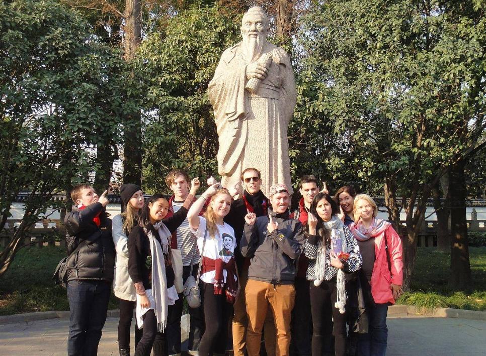 美国人的中国历史教科书,美国人的课本是什么样的