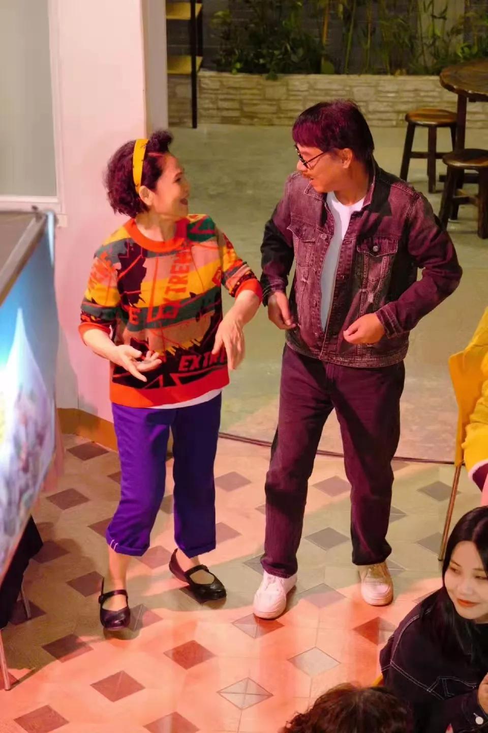 李力持客串外来媳妇本地郎,鬼才导演李力持