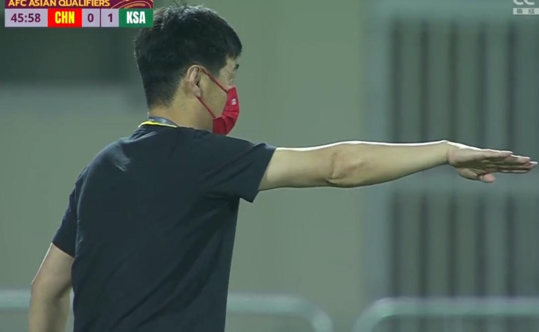 中国1:1沙特李霄鹏赛后发布会,中国队点球逼平沙特