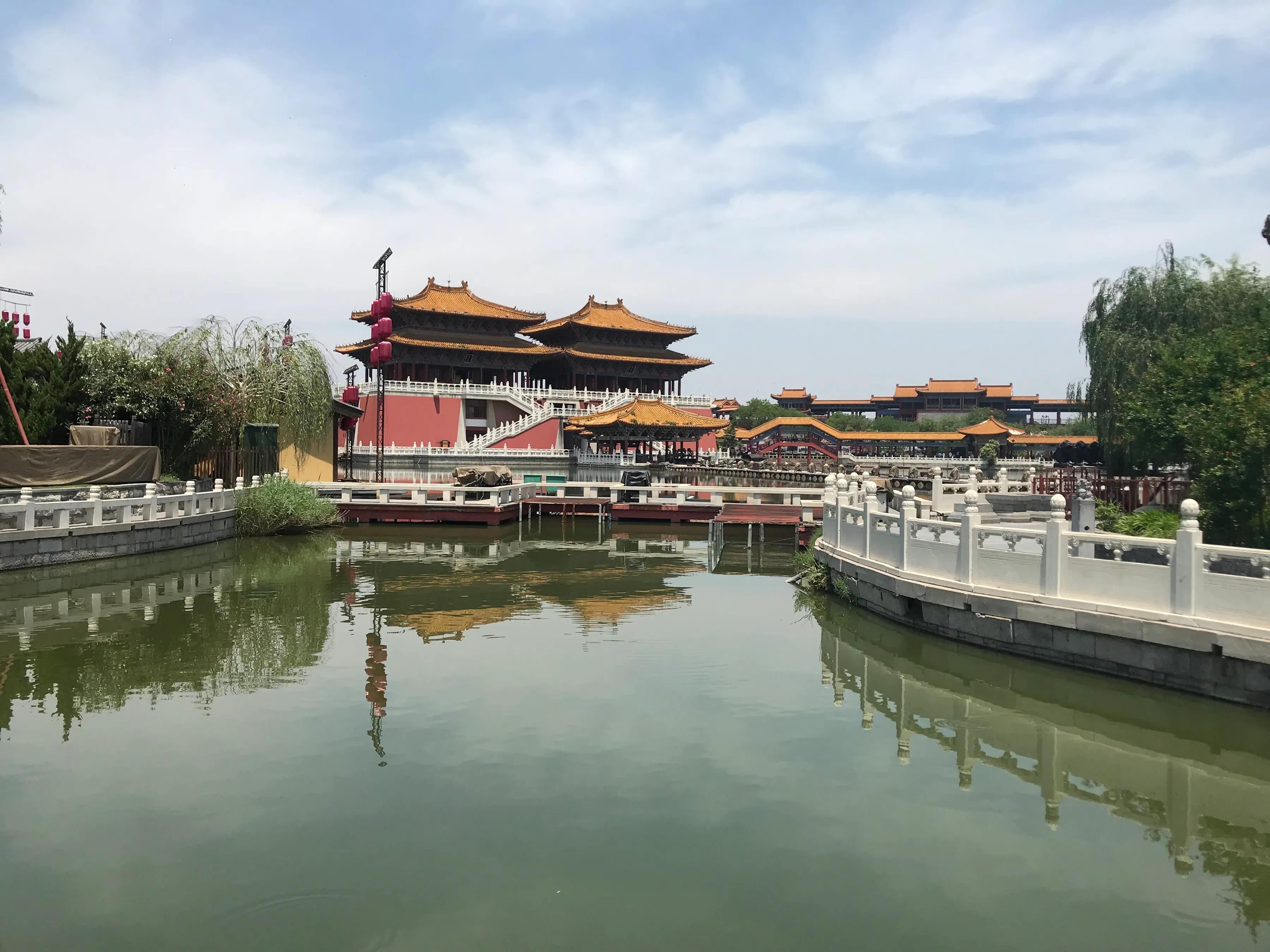 开封清明上河园吃饭攻略,开封四味菜哪家最正宗地址