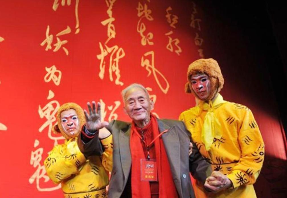 六小龄童哭灵,六小龄童唐僧送行