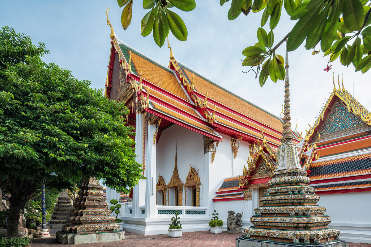 十一出国旅游提醒,出国旅游十大安全锦囊