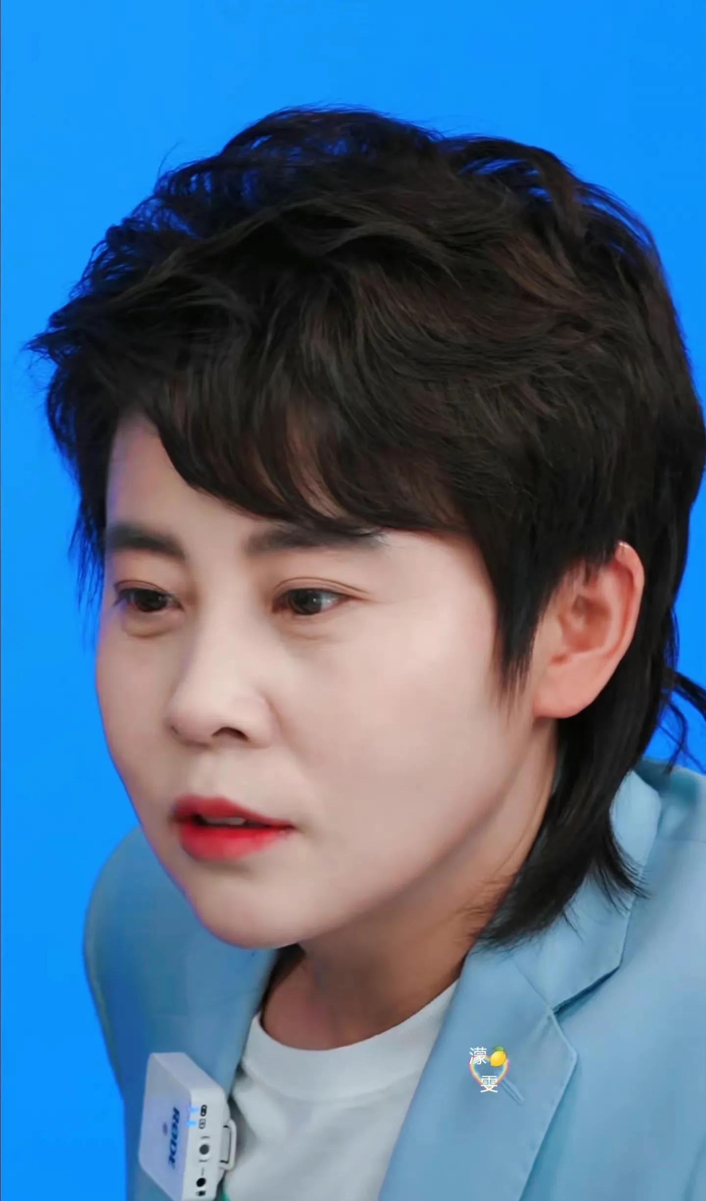 王濛李佳琦直播,李佳琦直播间买化妆品真吗