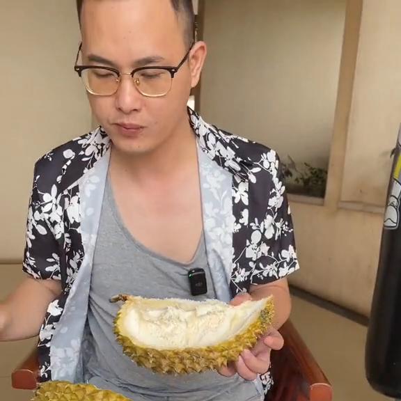 正宗泰国金枕榴莲5-6斤,新货泰国金枕榴莲