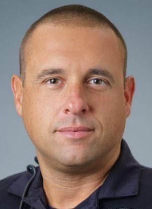 星巴克事件热评,星巴克事件为啥都骂店员