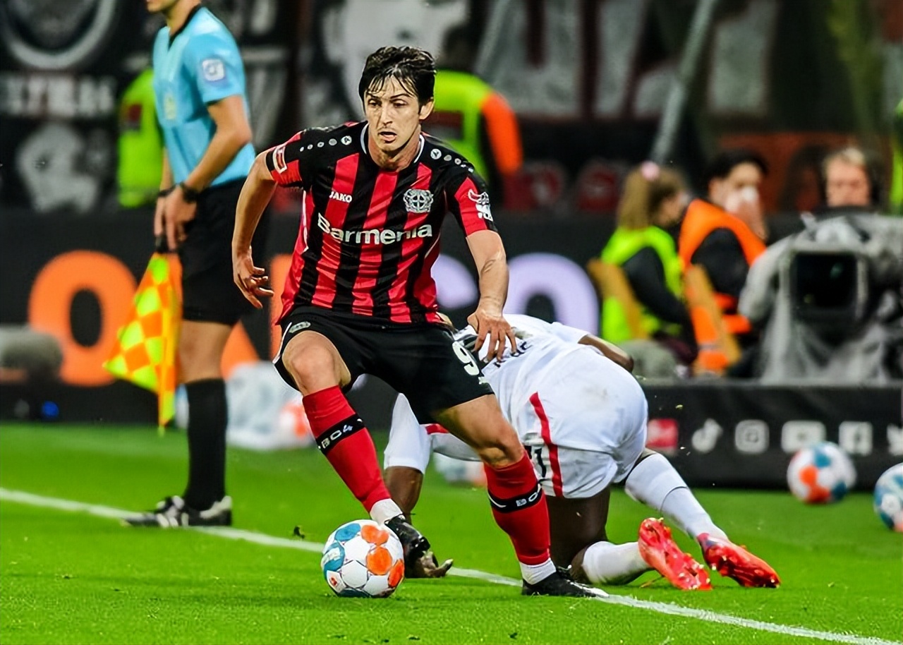 曾经的梅西现状,曾经的小将梅西