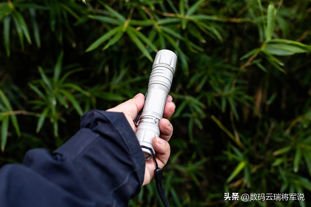 25000流明户外强光手电,50000流明强光手电推荐