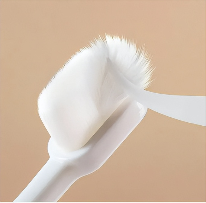 儿童电动牙刷含氟刷丝安全吗,儿童电动牙刷容不容易坏