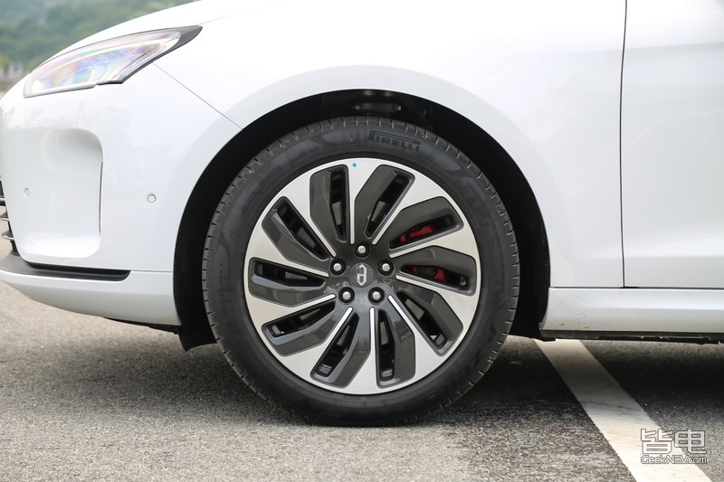 顶着华为光环实力几何打榜测试问界M5四驱性能版