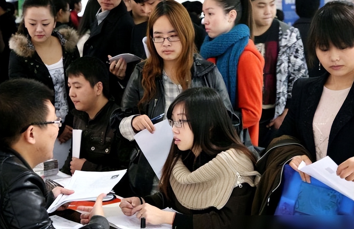 年轻人沉迷奶嘴乐,年轻人沉迷游戏危害