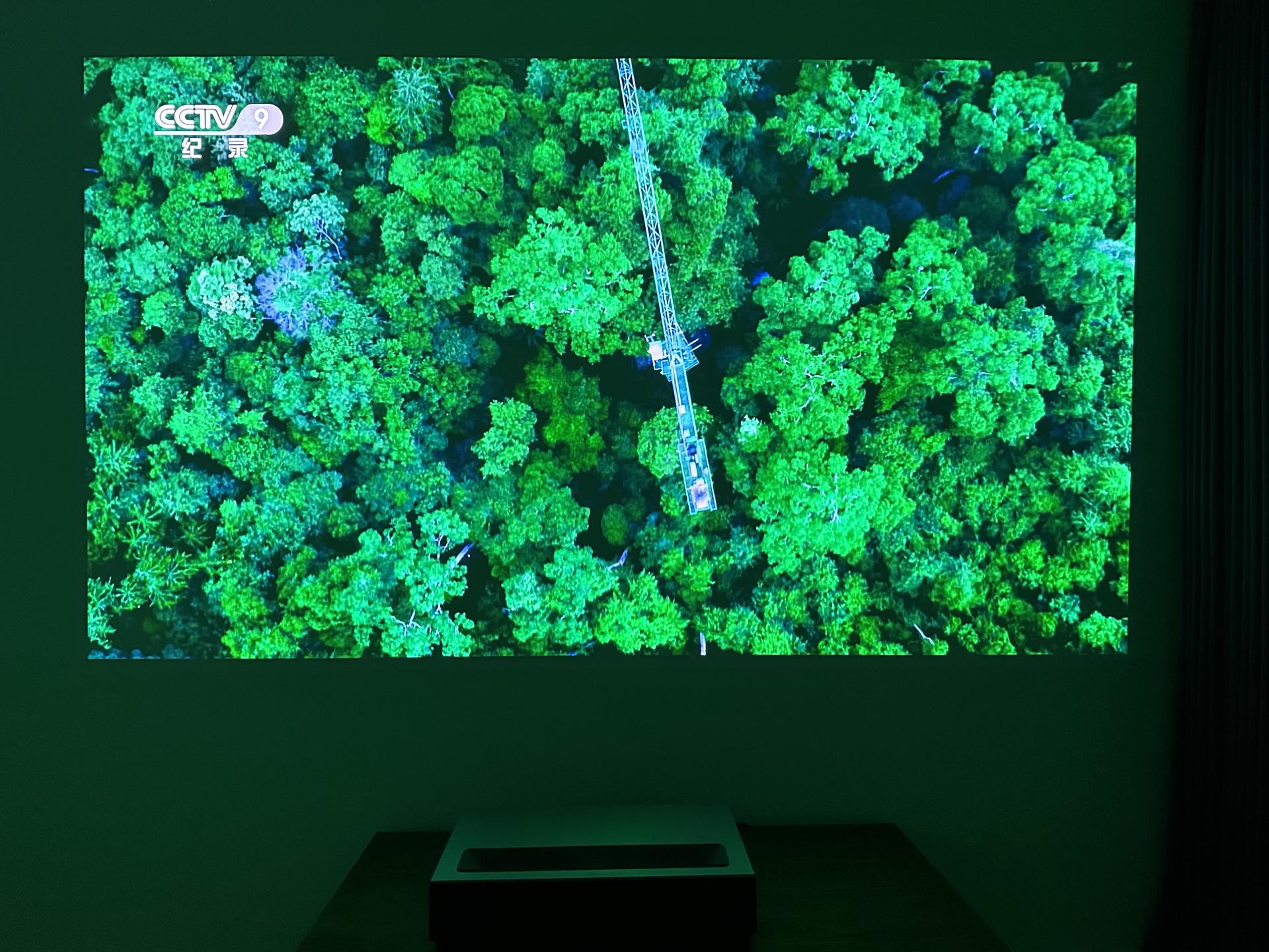 峰米全色激光电视t1实测,一图了解峰米全系激光电视区别