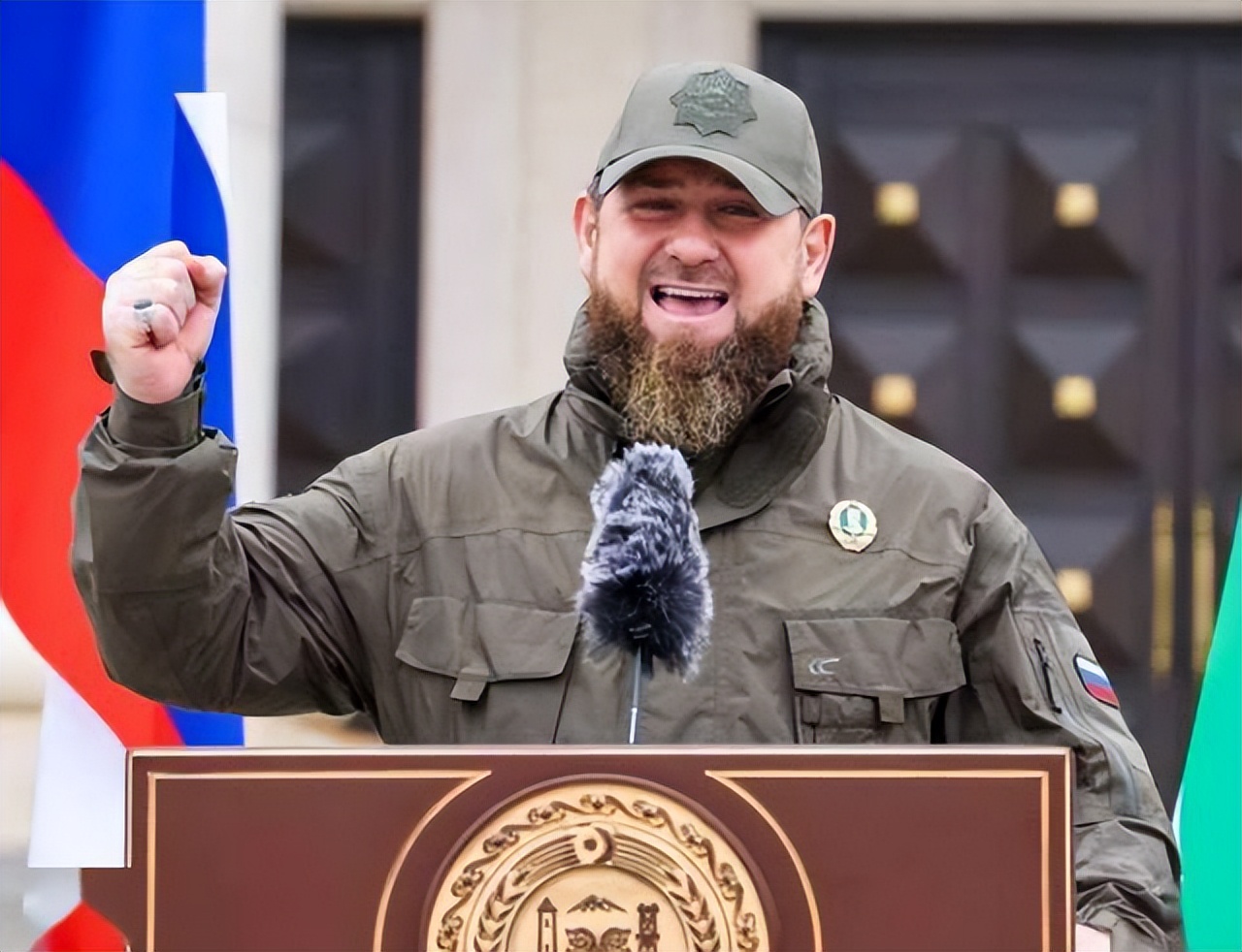 普京“登基”前的立威之战，刚了俄罗斯百年的它为何如今甘做打手